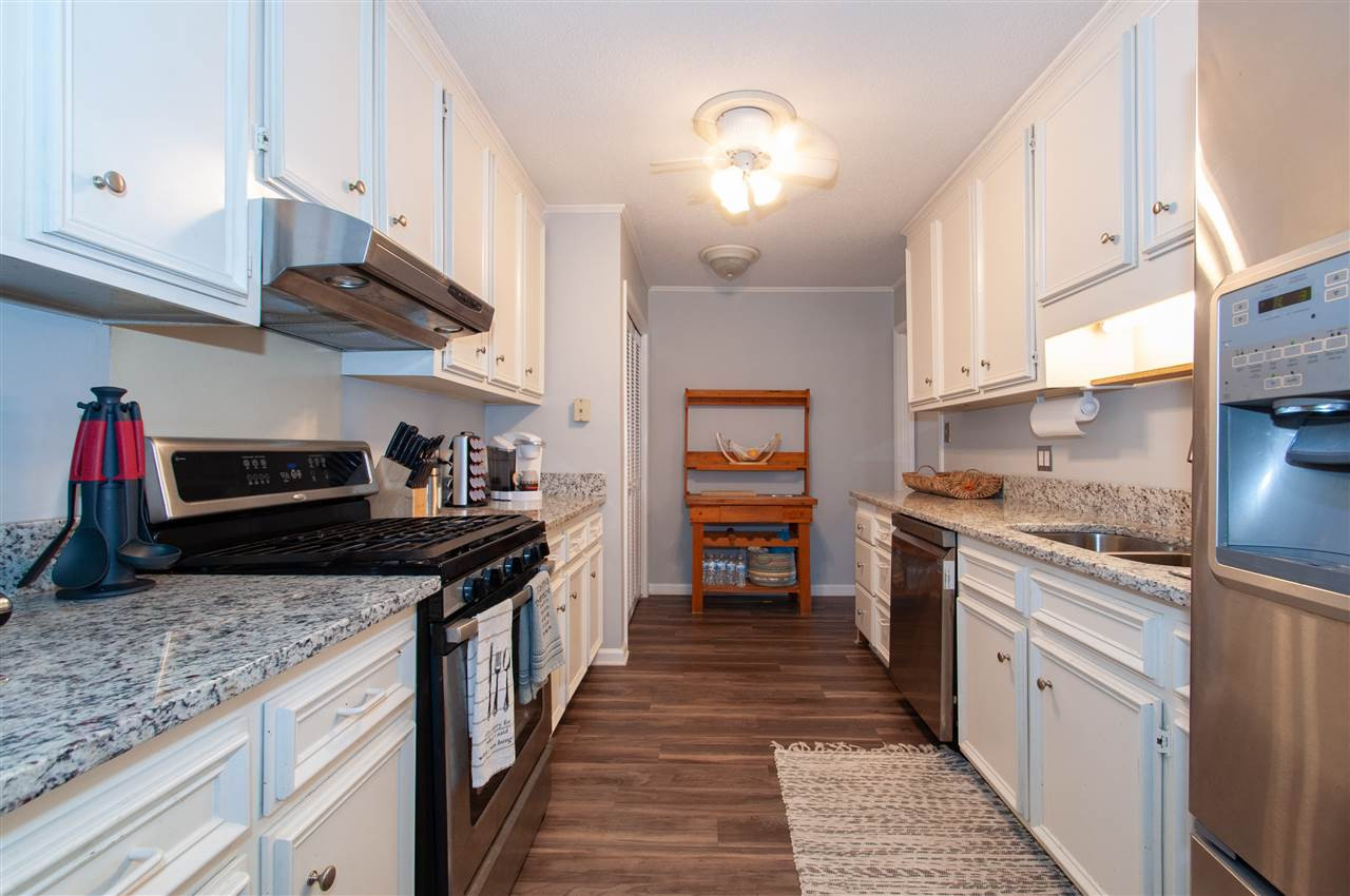 2712 Rue Sans Famille Raleigh, NC 27607 - Photo 9 of 28 Kitchen