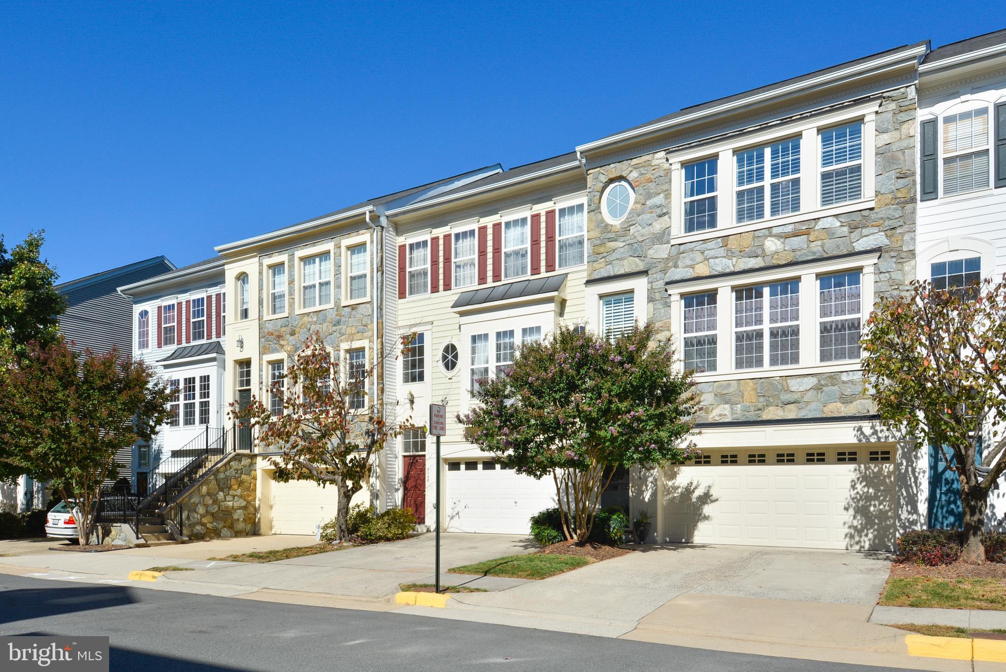 2106 Capstone Circle Herndon, VA 20170 - Photo 3 of 41