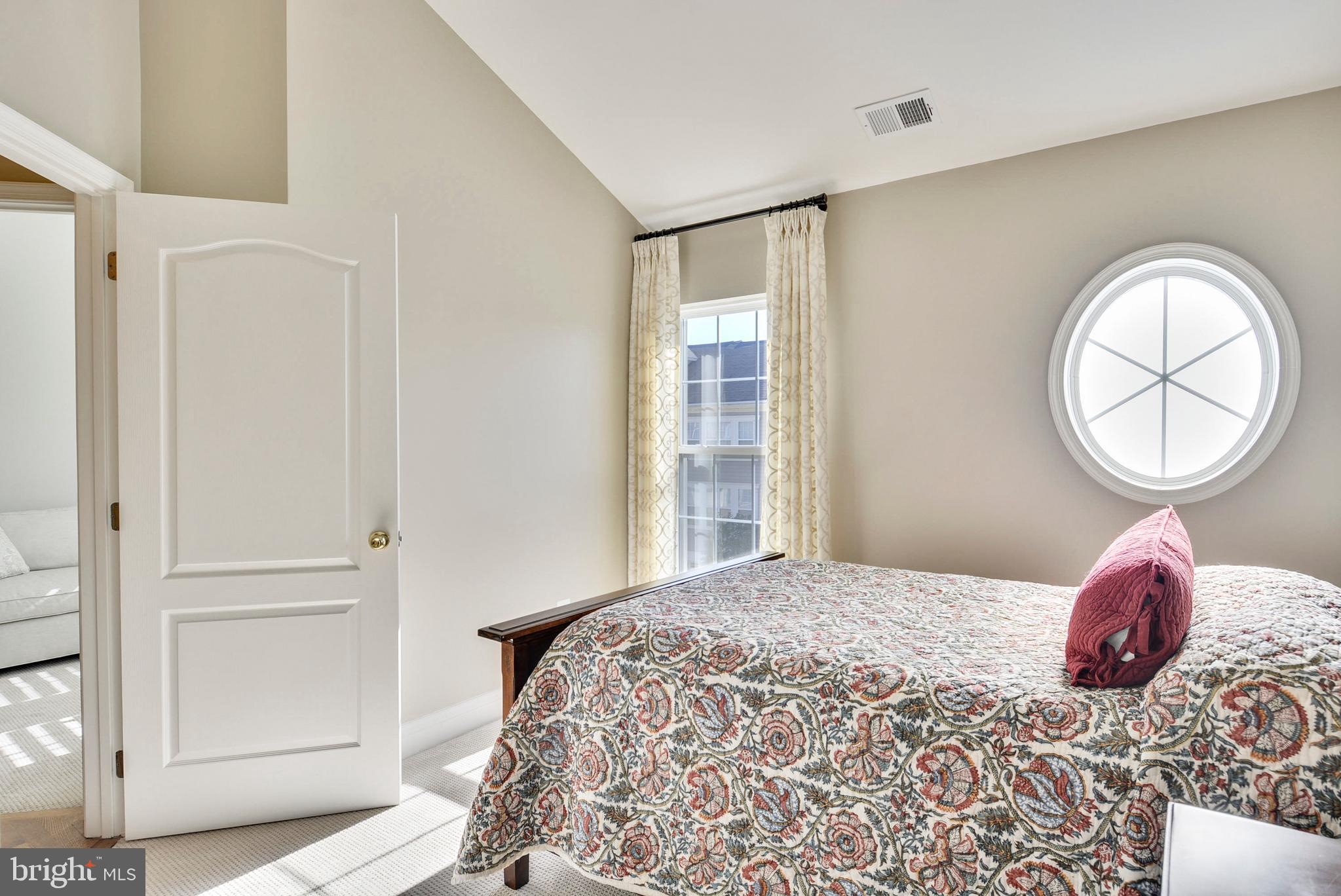 2106 Capstone Circle Herndon, VA 20170 - Photo 32 of 41