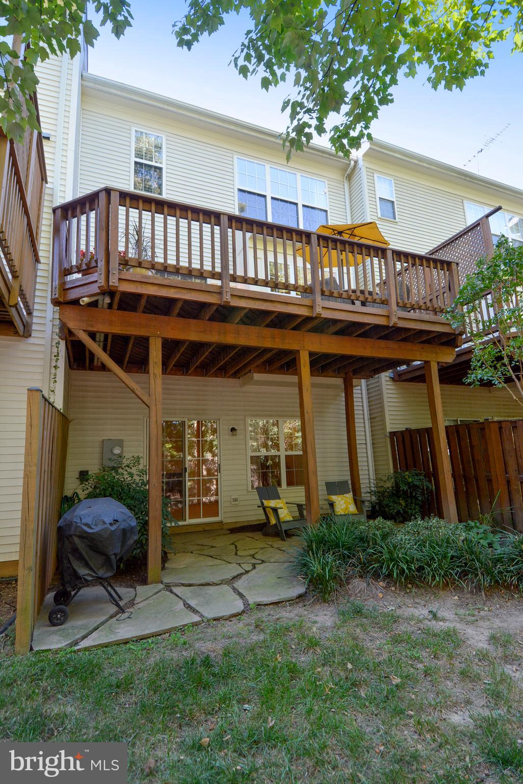 2106 Capstone Circle Herndon, VA 20170 - Photo 4 of 41