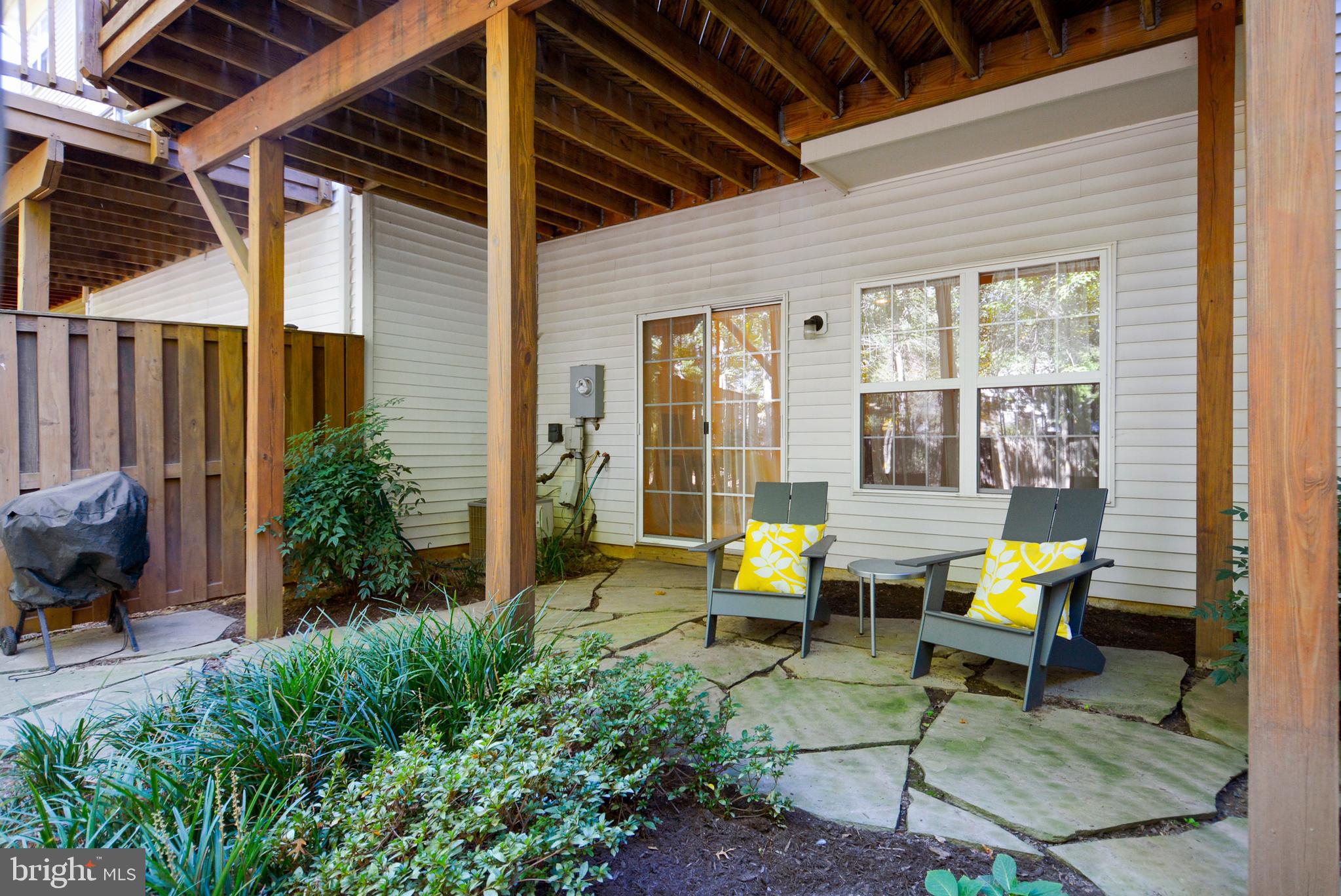 2106 Capstone Circle Herndon, VA 20170 - Photo 5 of 41