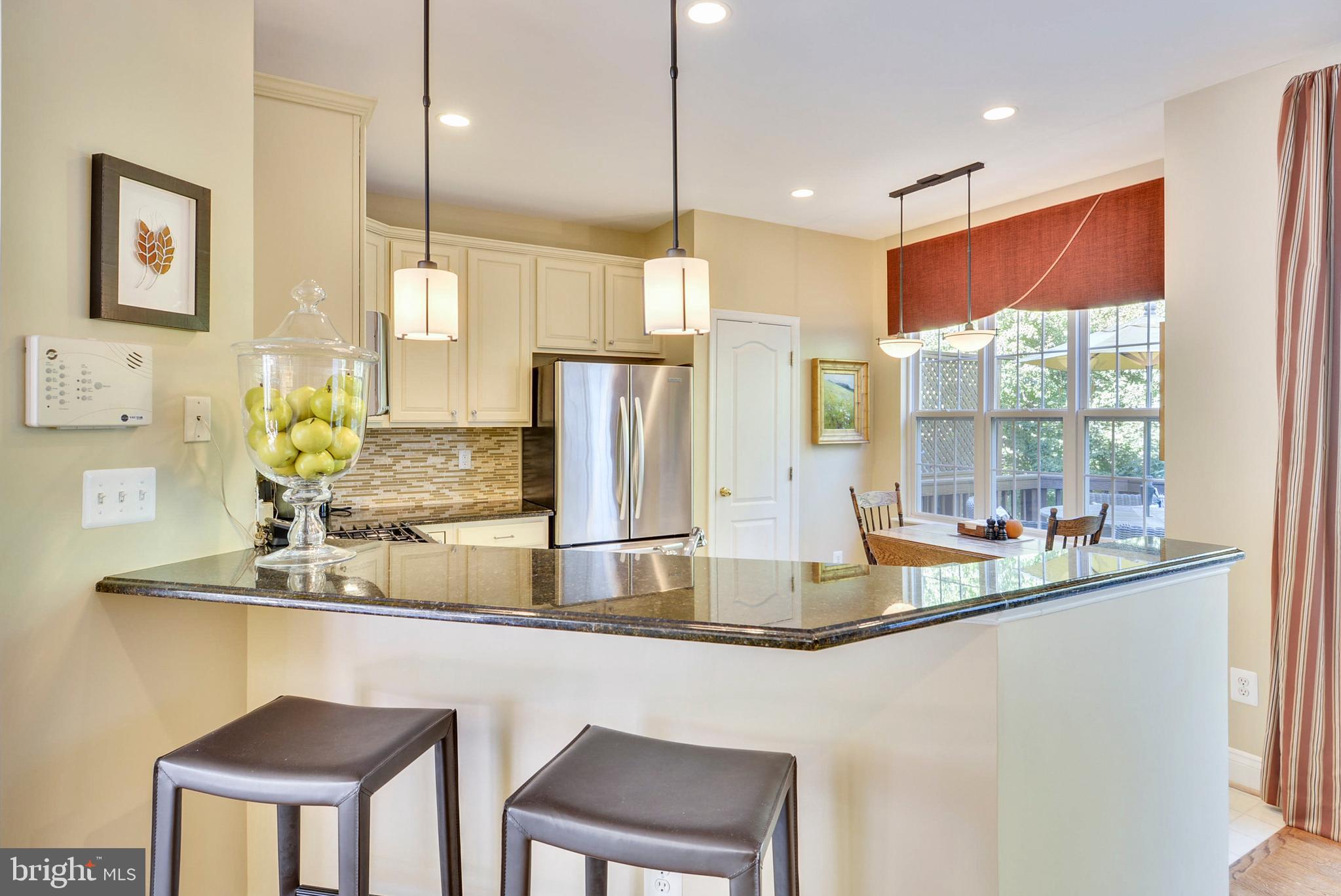 2106 Capstone Circle Herndon, VA 20170 - Photo 9 of 41