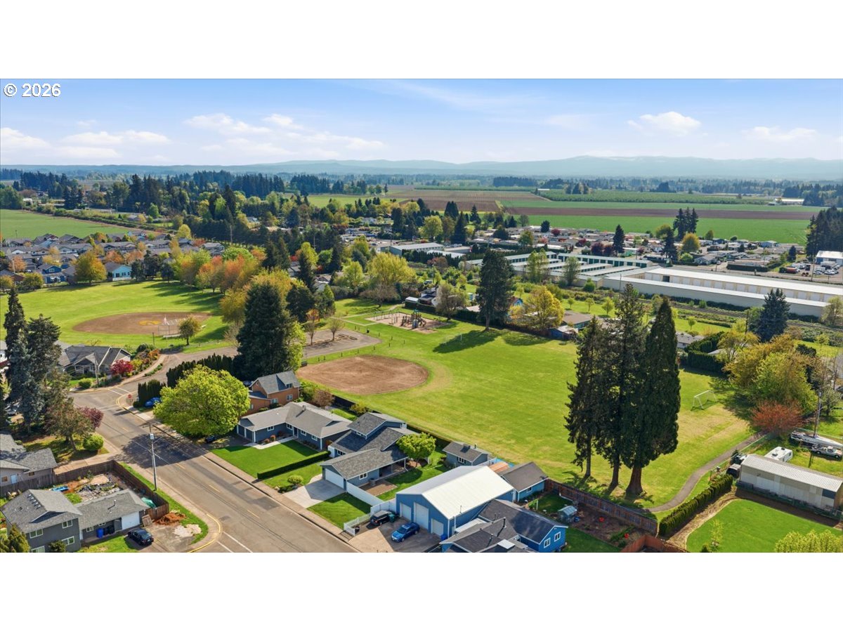 4094 5th Street Hubbard, OR 97032 - Photo 12 of 47