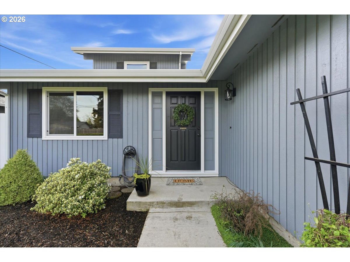 4094 5th Street Hubbard, OR 97032 - Photo 13 of 47