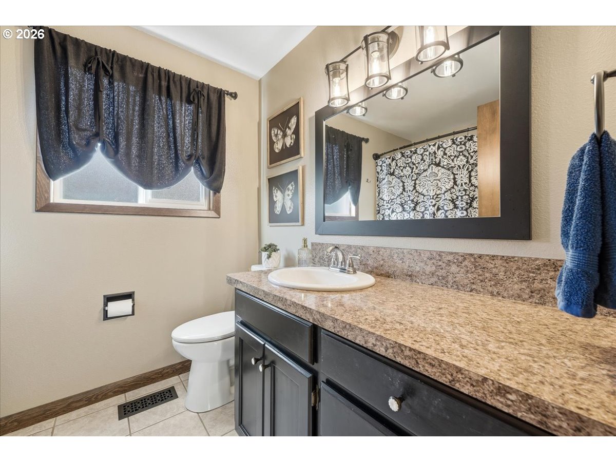 4094 5th Street Hubbard, OR 97032 - Photo 20 of 47