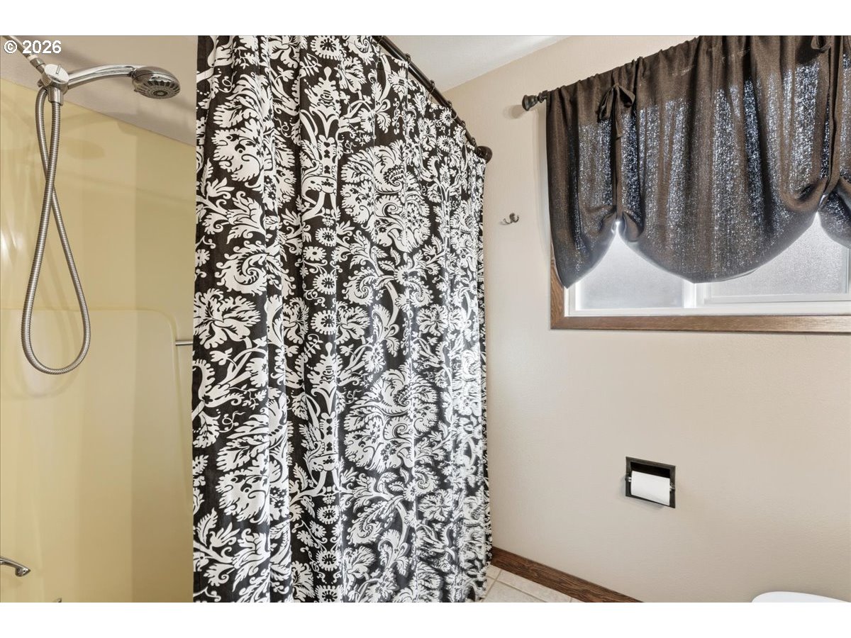 4094 5th Street Hubbard, OR 97032 - Photo 21 of 47