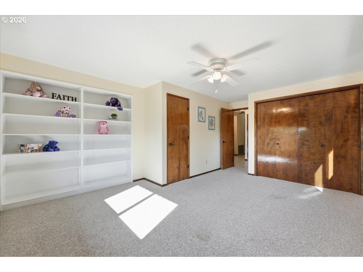 4094 5th Street Hubbard, OR 97032 - Photo 24 of 47