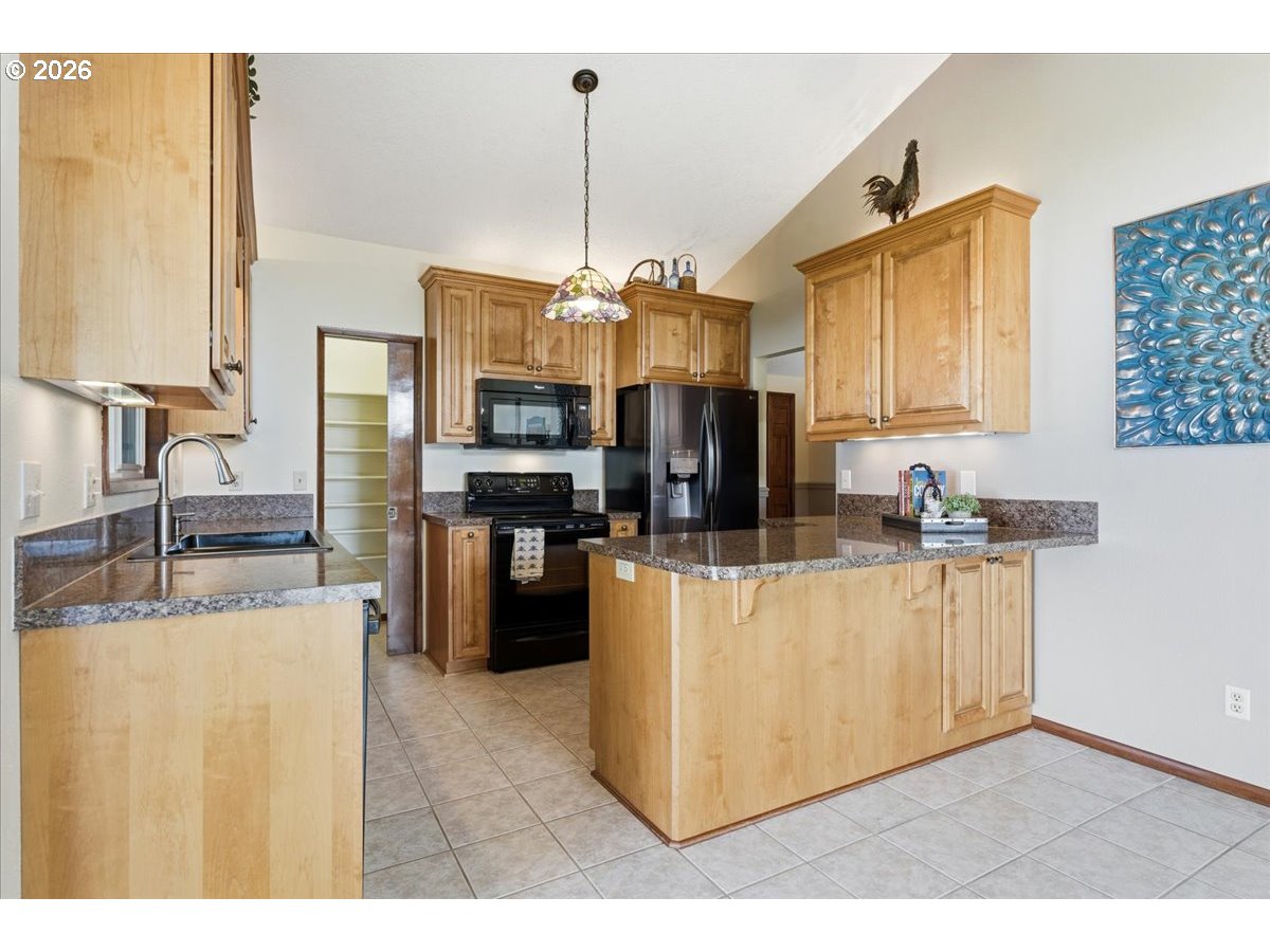 4094 5th Street Hubbard, OR 97032 - Photo 26 of 47