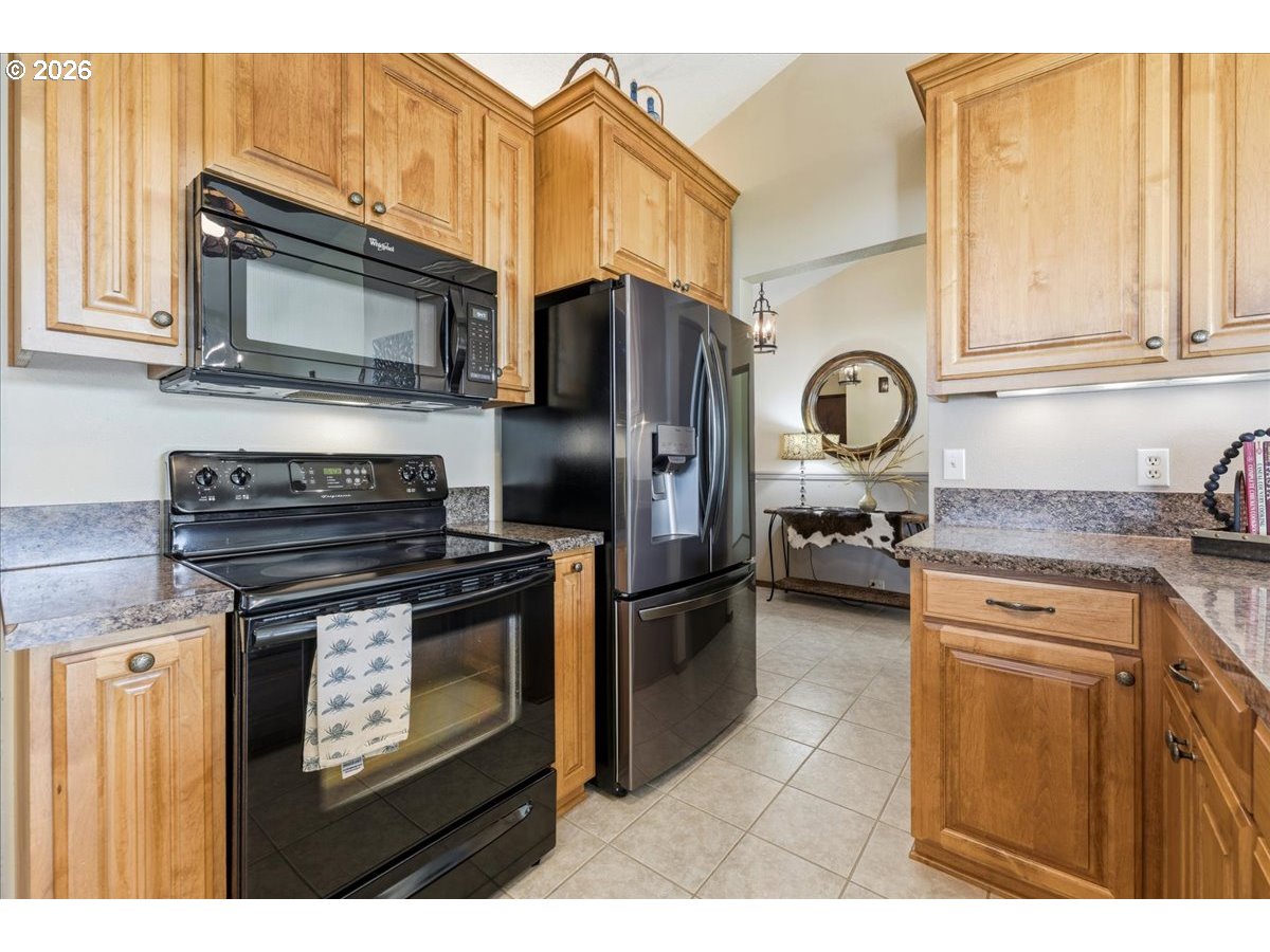 4094 5th Street Hubbard, OR 97032 - Photo 28 of 47