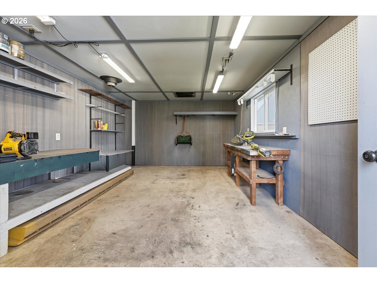 4094 5th Street Hubbard, OR 97032 - Photo 41 of 47