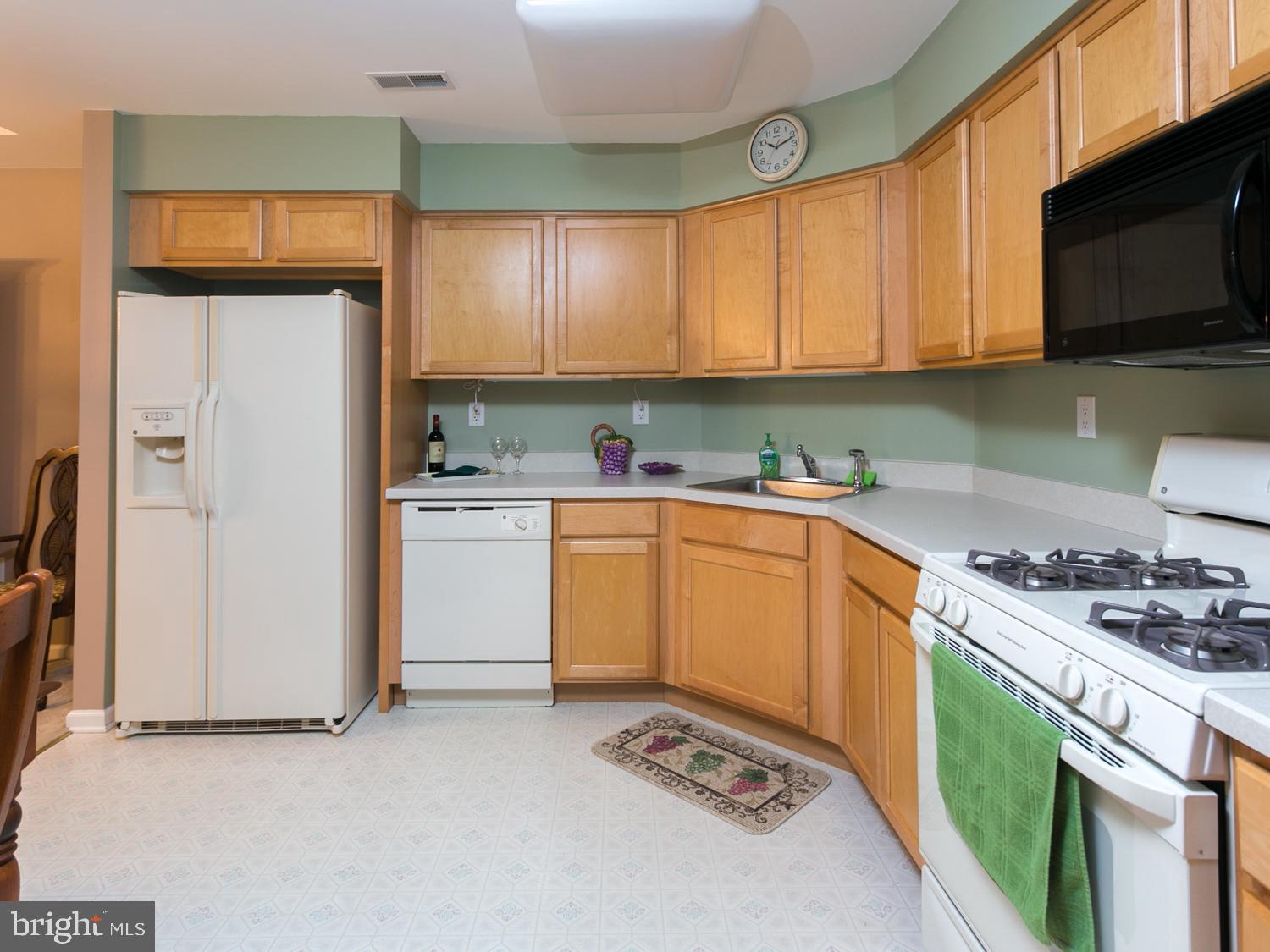 21 Brecht Road Hamilton, NJ 08690 - Photo 11 of 31