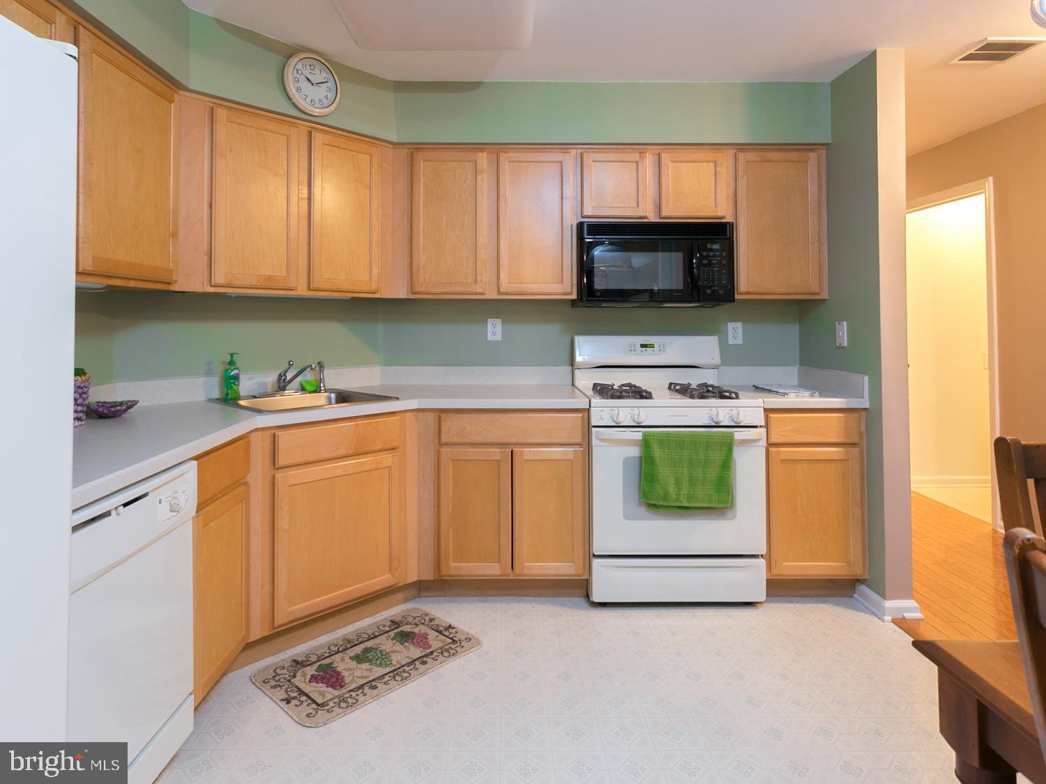 21 Brecht Road Hamilton, NJ 08690 - Photo 10 of 31