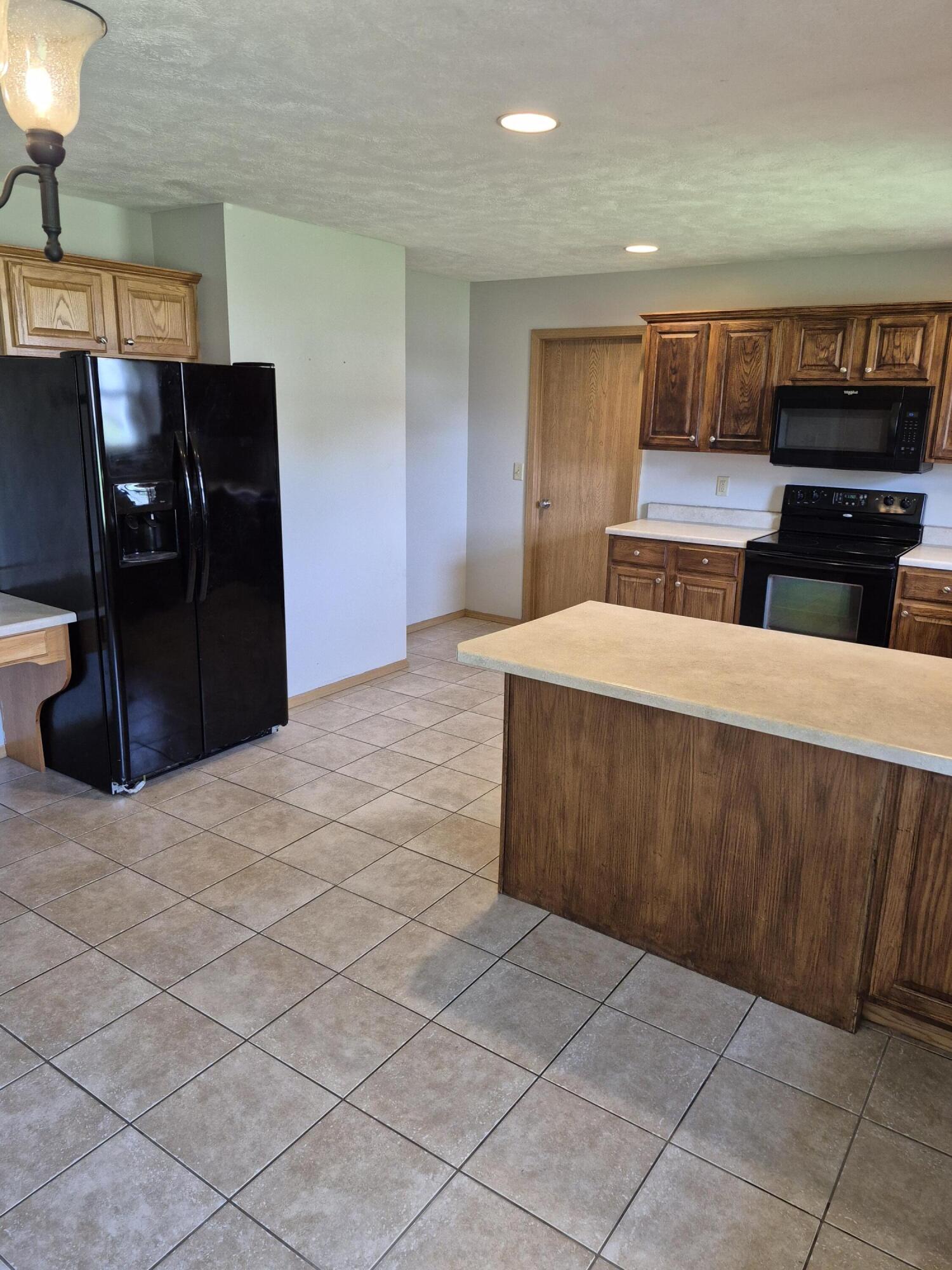 785 West Apache Street Republic, MO 65738 - Photo 5 of 21 20260731_115011