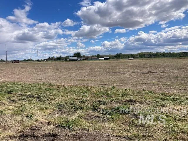 $335,000 | 5517 Highway 95 Spur, Ontario, OR 97914