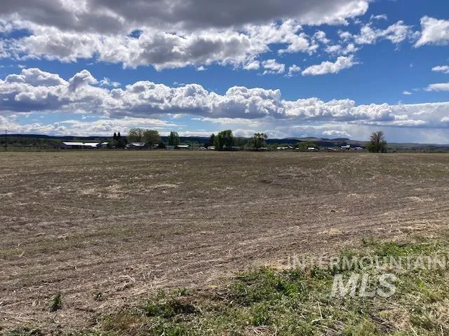 $335,000 | 5517 Highway 95 Spur, Ontario, OR 97914