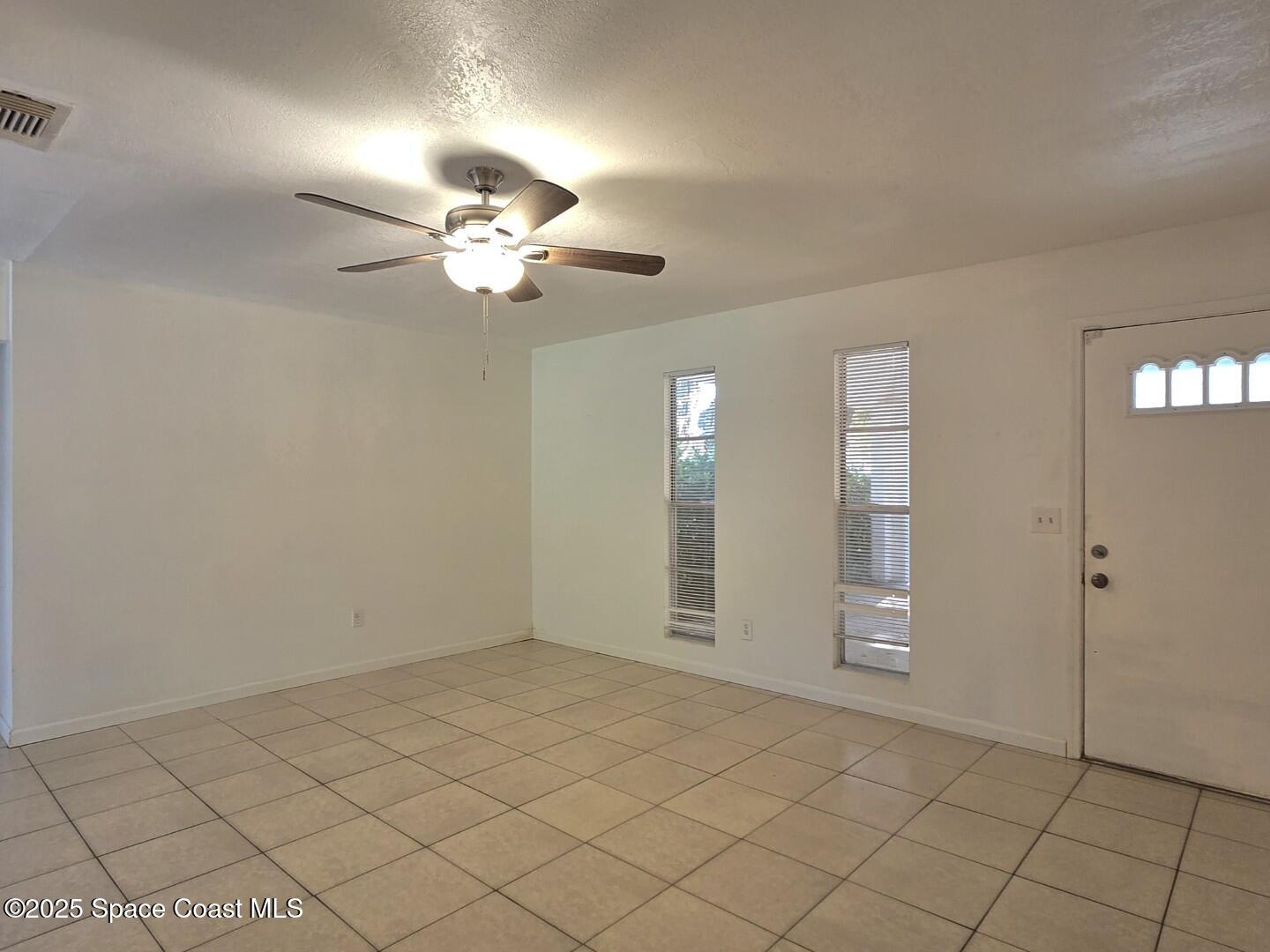 1537 Mango Tree Drive Edgewater, FL 32132 - Photo 3 of 19 Mango Tree 1537-15