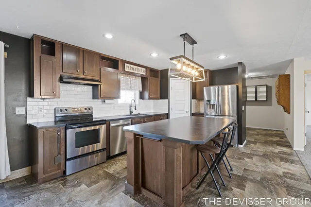 $750,000 | 2859 125th Avenue, Allegan, MI 49010