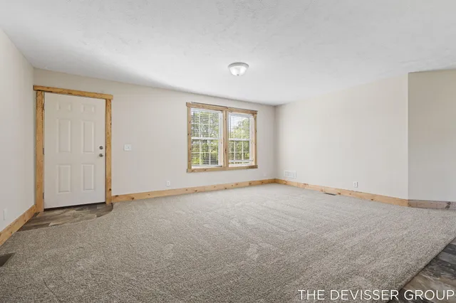 $750,000 | 2859 125th Avenue, Allegan, MI 49010