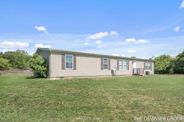 $750,000 | 2859 125th Avenue, Allegan, MI 49010