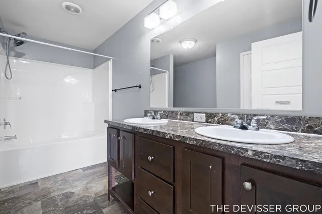 $750,000 | 2859 125th Avenue, Allegan, MI 49010