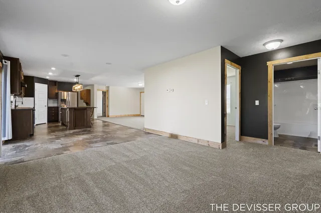 $750,000 | 2859 125th Avenue, Allegan, MI 49010