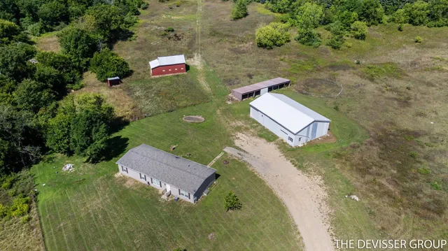 $750,000 | 2859 125th Avenue, Allegan, MI 49010