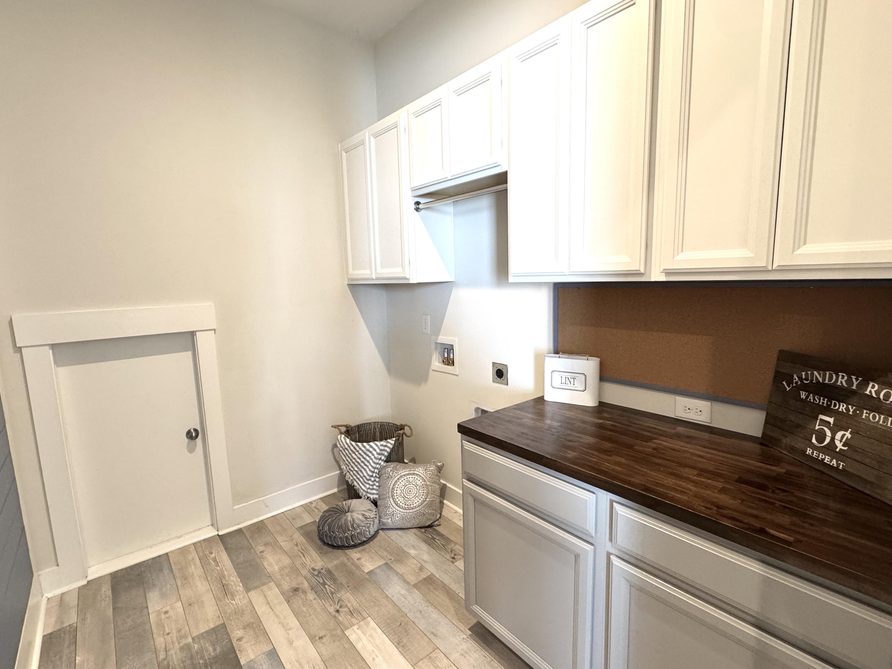 2014 Codorus Lane Hanahan, SC 29410 - Photo 10 of 35 Laundry