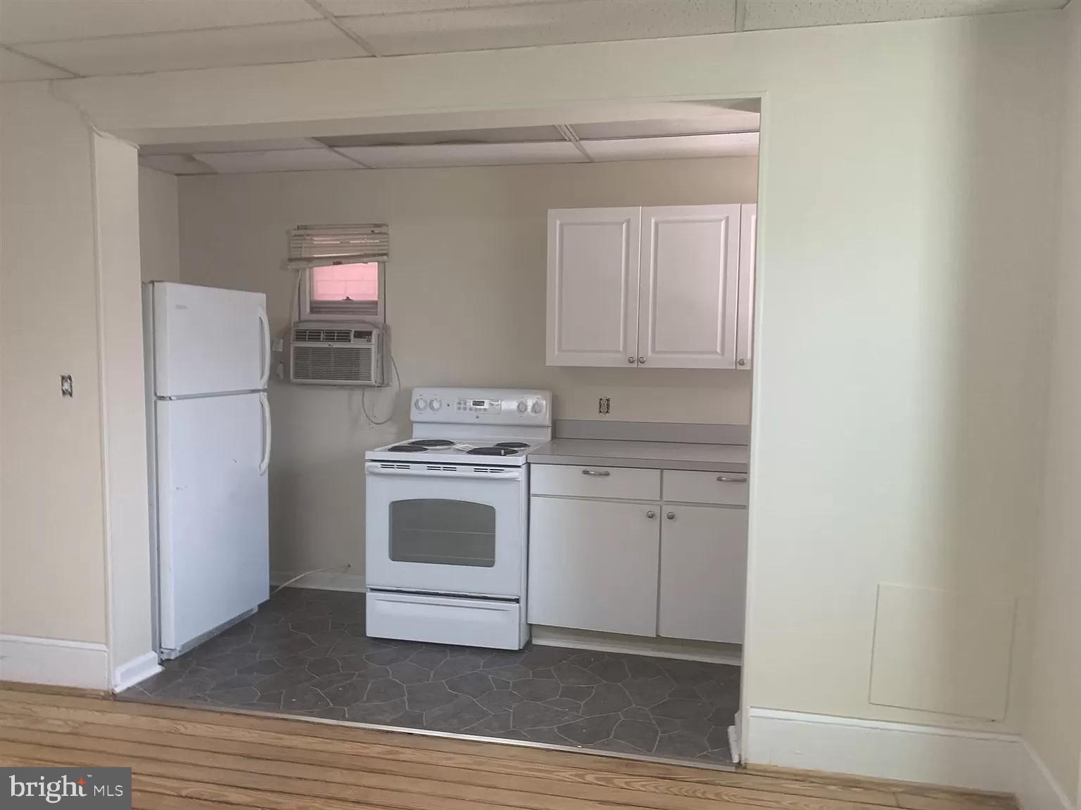 4021 Falls Road Baltimore, MD 21211 - Photo 29 of 32 Photo prior to tenant