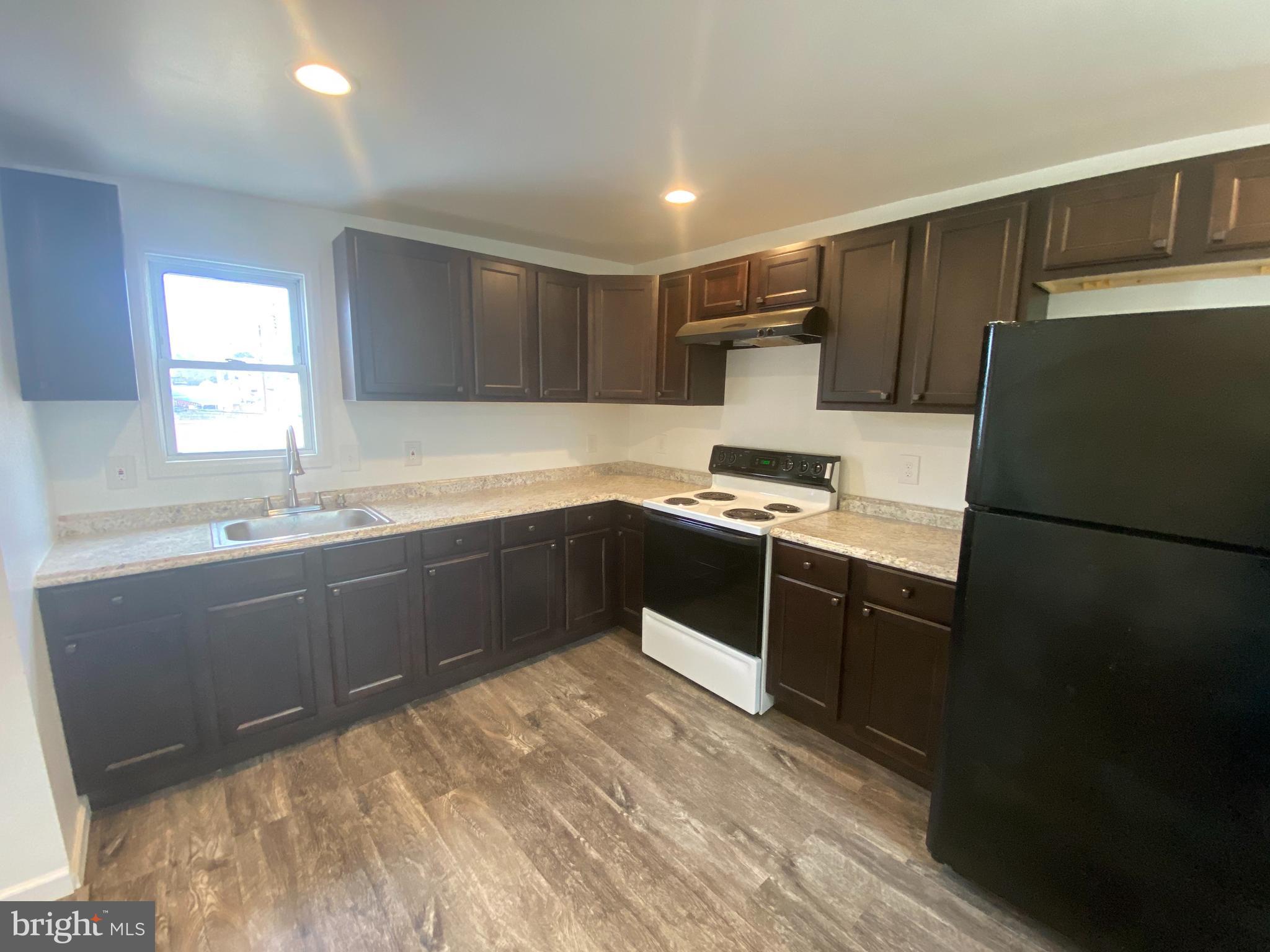 4021 Falls Road Baltimore, MD 21211 - Photo 6 of 32 Gallery Image 6