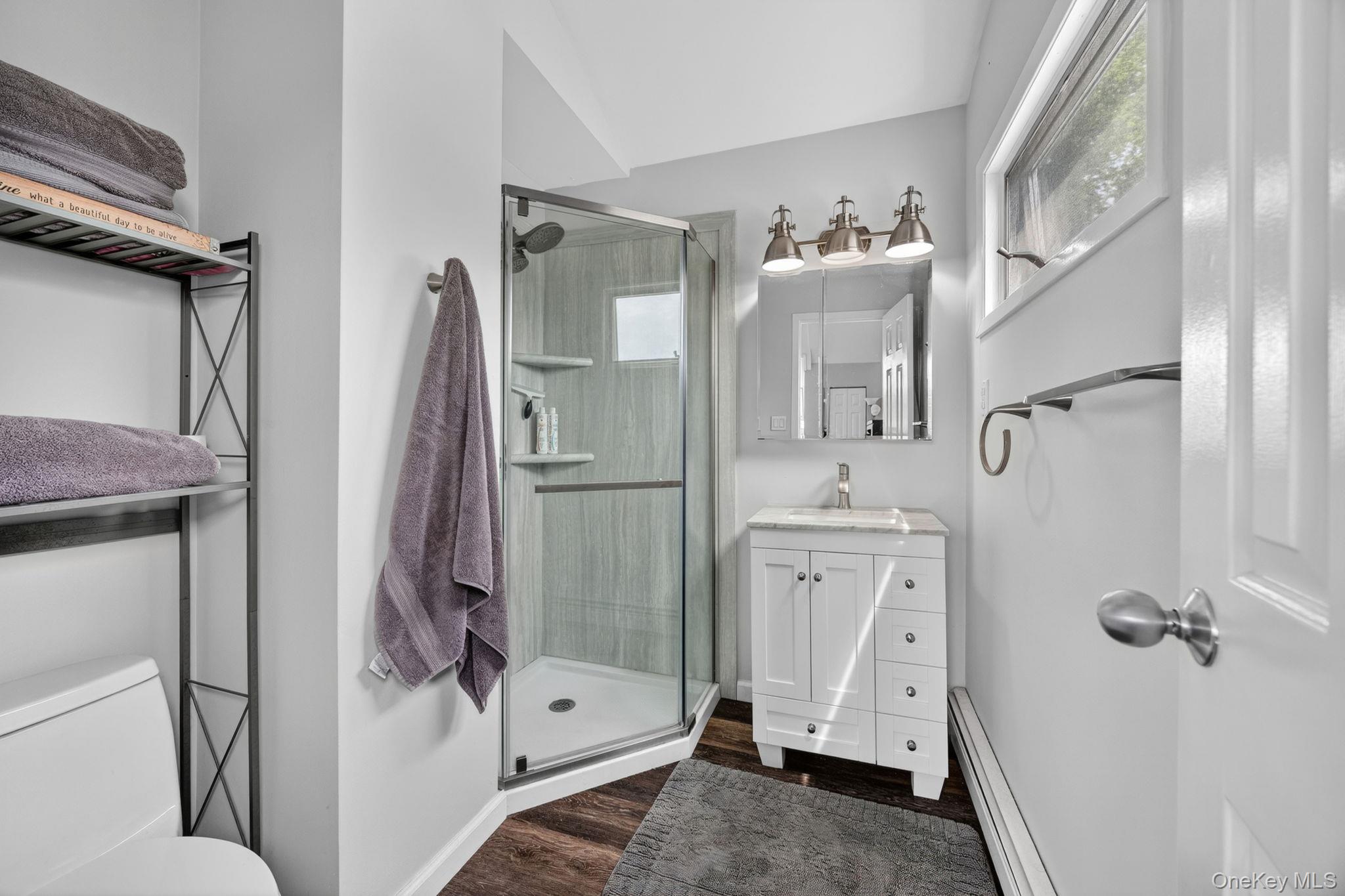 228 West Clearwater Road Lindenhurst, NY 11757 - Photo 18 of 34
