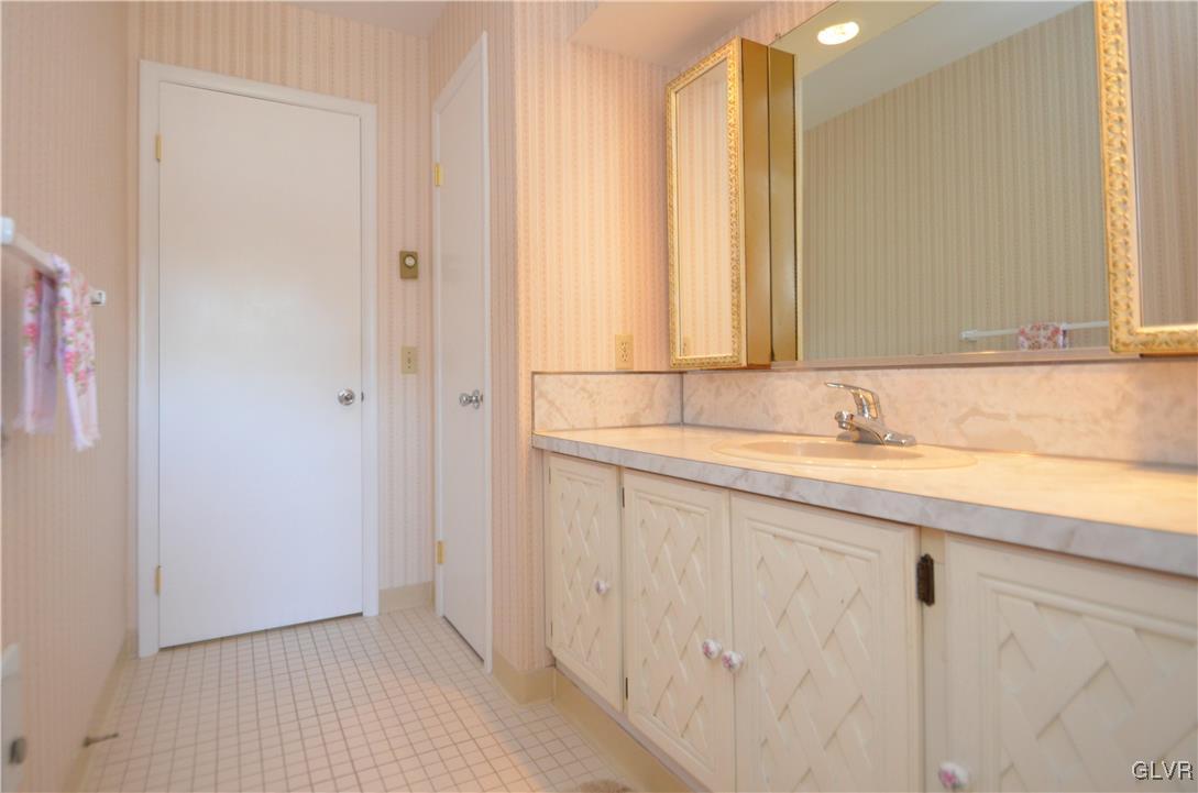 2034 Heffner Road Fogelsville, PA 18051 - Photo 15 of 28 Gallery Image 15