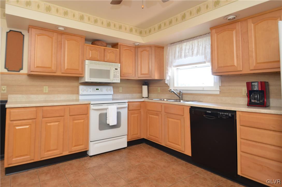 2034 Heffner Road Fogelsville, PA 18051 - Photo 7 of 28 Gallery Image 7