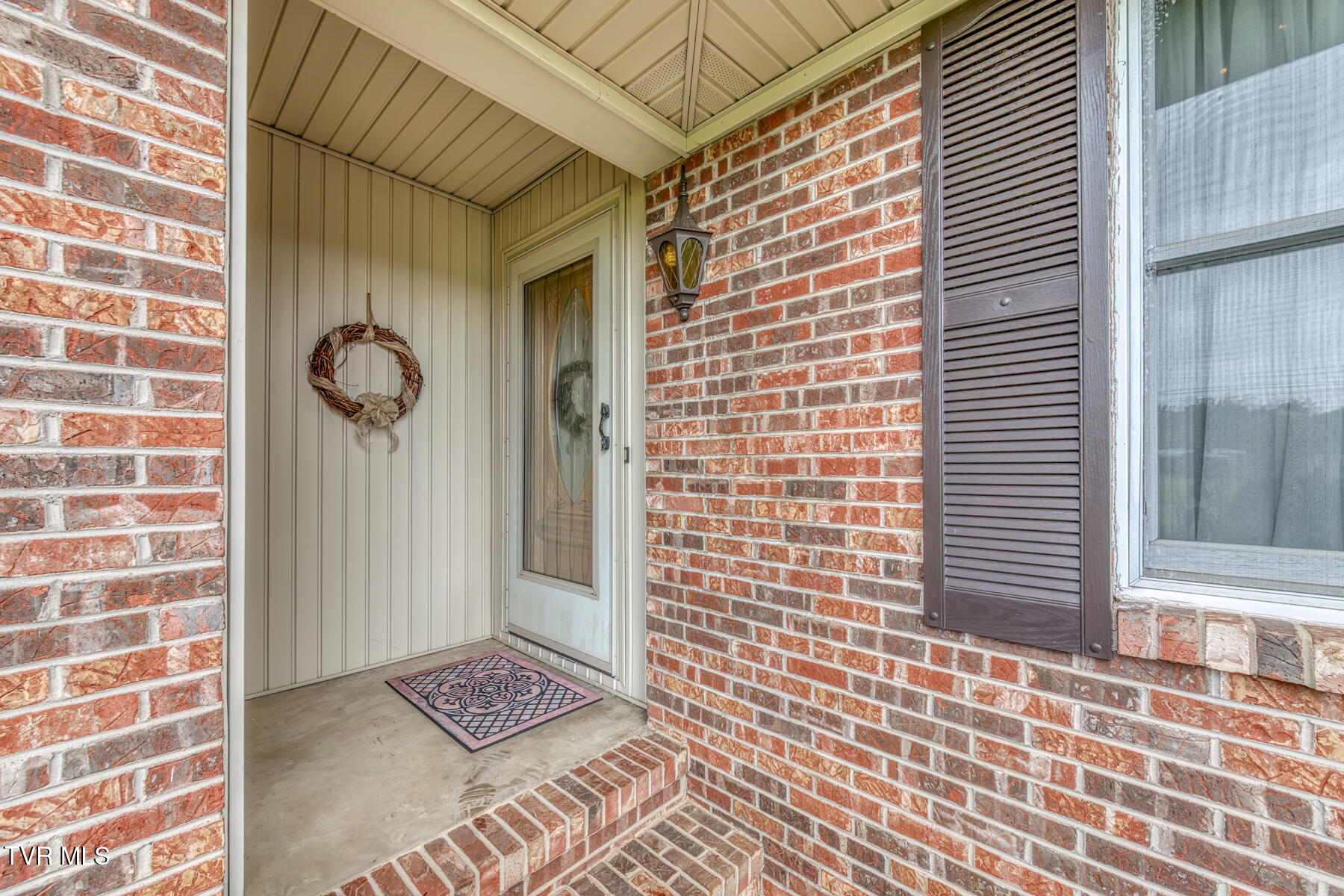 424 Jonesboro Road Piney Flats, TN 37686 - Photo 6 of 98 424 Jonesboro Rd-3