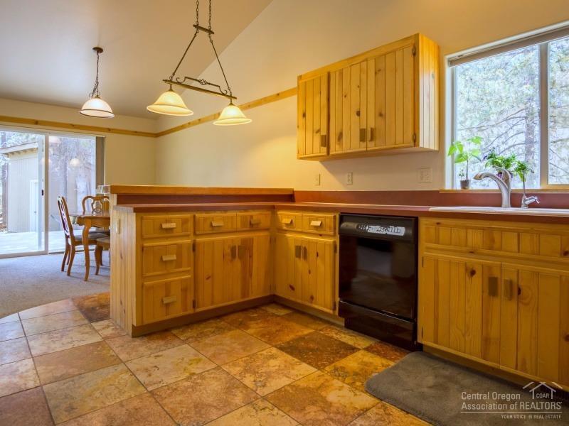 17091 Sacramento Road Bend, OR 97707 - Photo 8 of 20 Additional Photo