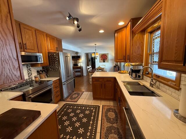 928 North 40th Street Manitowoc, WI 54220 - Photo 13 of 45 IMG_2412