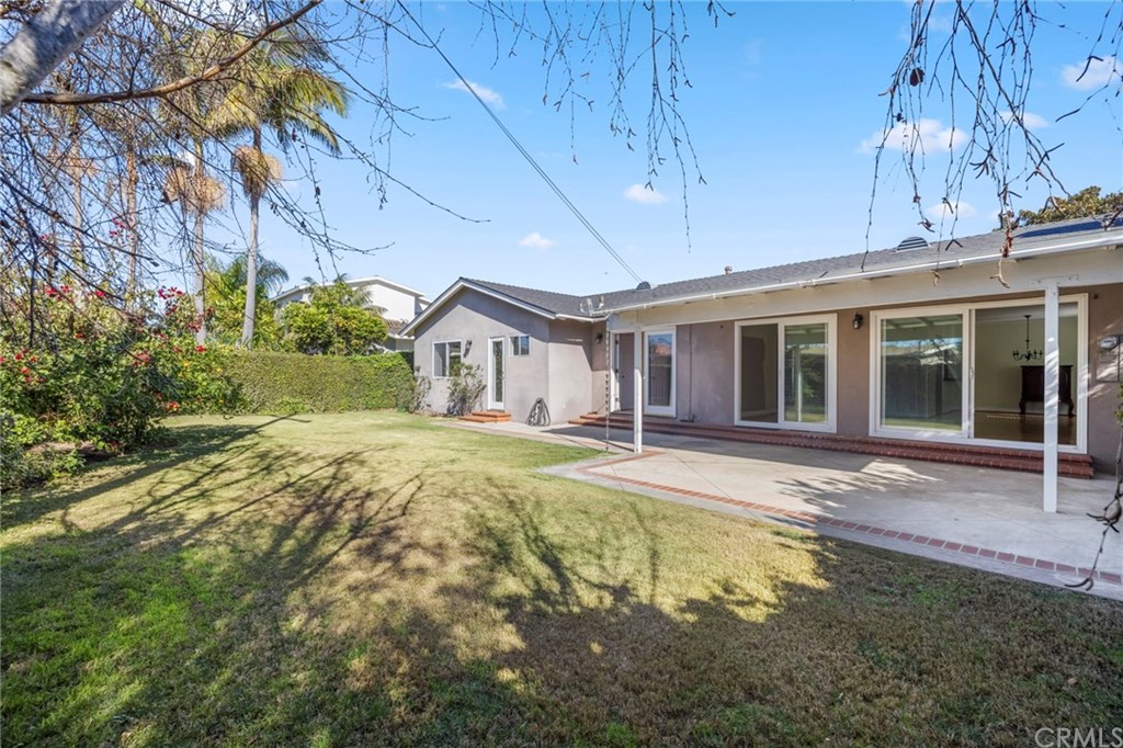 1833 Highland Drive Newport Beach, CA 92660 - Photo 18 of 22