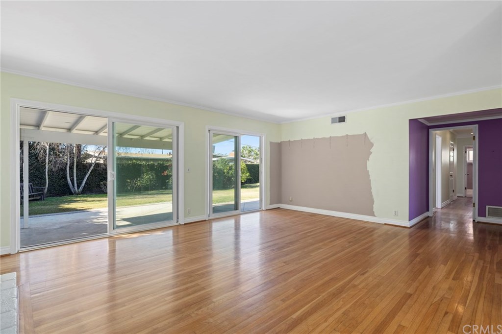 1833 Highland Drive Newport Beach, CA 92660 - Photo 4 of 22