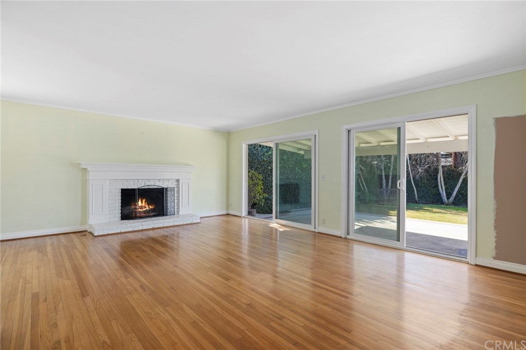 1833 Highland Drive Newport Beach, CA 92660 - Photo 5 of 22