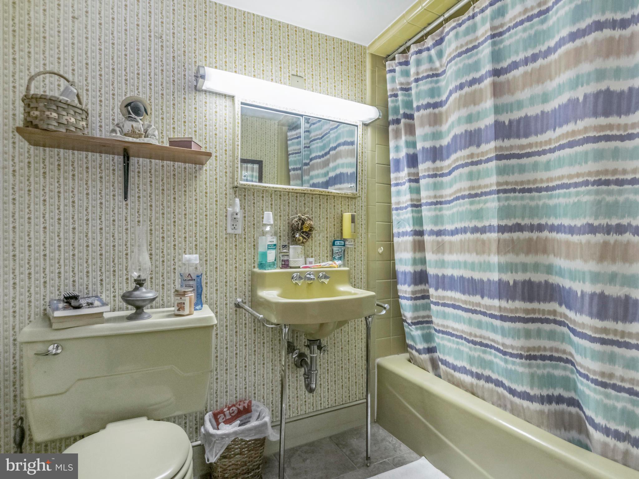 2475 Quakertown Road Pennsburg, PA 18073 - Photo 22 of 40 Hall Bathroom
