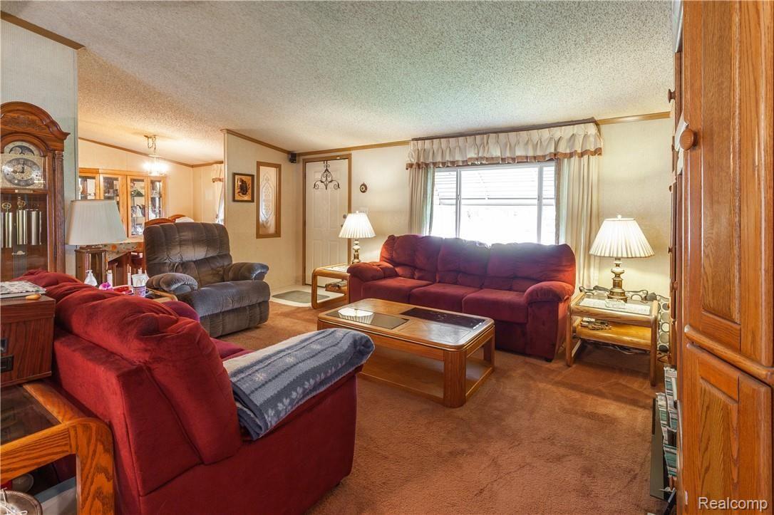6685 Ball Road Romulus, MI 48174 - Photo 10 of 26 IMG_9229.jpg