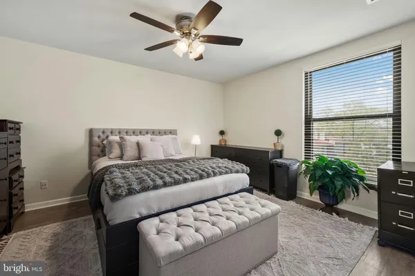 $165,000 | 112 Duvall Lane, Unit 302, Gaithersburg, MD 20877