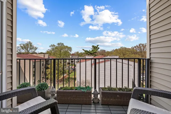 $165,000 | 112 Duvall Lane, Unit 302, Gaithersburg, MD 20877