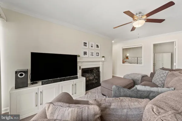 $165,000 | 112 Duvall Lane, Unit 302, Gaithersburg, MD 20877