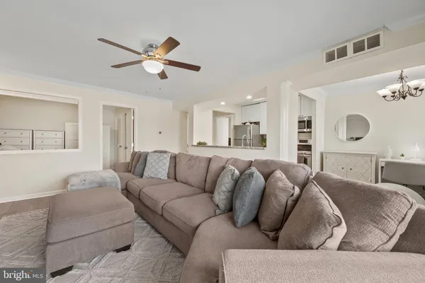 $165,000 | 112 Duvall Lane, Unit 302, Gaithersburg, MD 20877