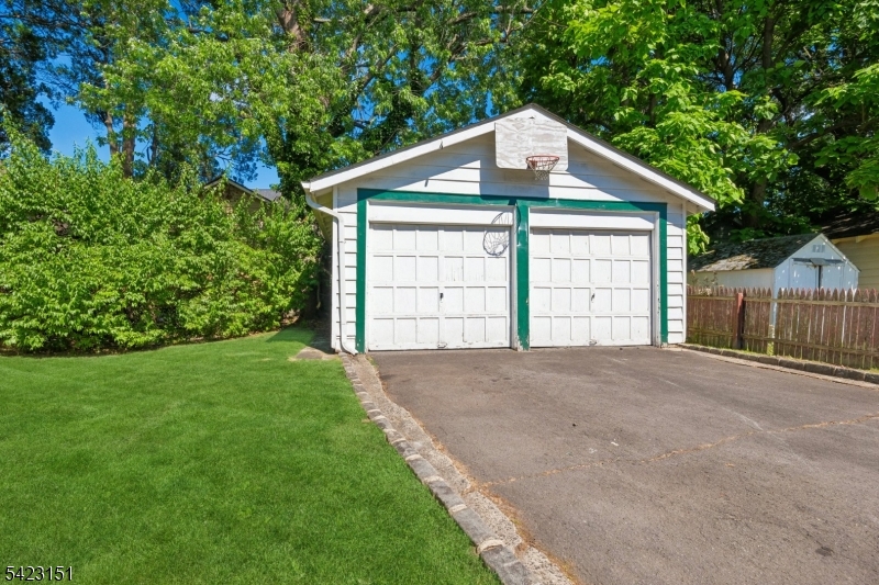 28 Rutgers Street Maplewood, NJ 07040 - Photo 40 of 44