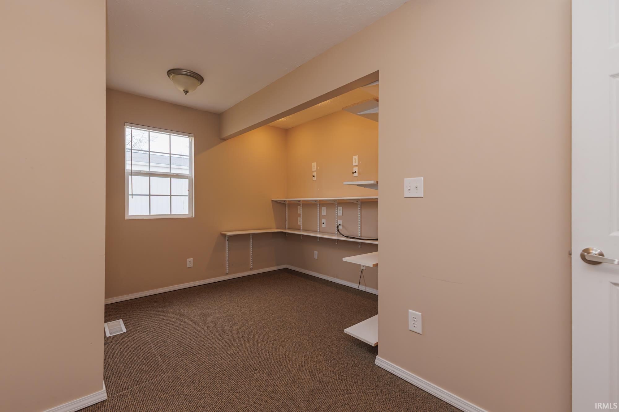 6600 West Jones Road Muncie, IN 47302 - Photo 17 of 36 Gallery Image 17