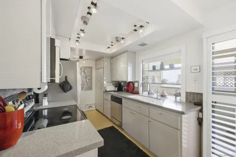 $725,000 | 4595 Chateau Drive, San Diego, CA 92117