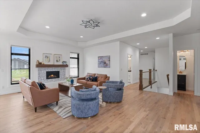 $3,800 | 6817 Timber Court, Bettendorf, IA 52722