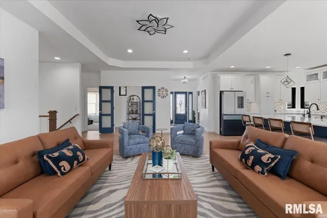 $3,800 | 6817 Timber Court, Bettendorf, IA 52722