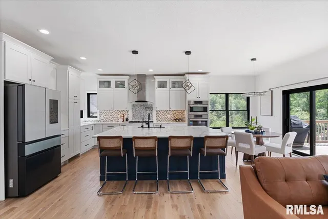 $3,800 | 6817 Timber Court, Bettendorf, IA 52722